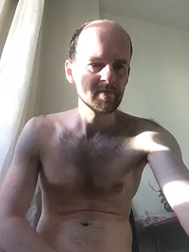 LynnAhNight online show from May 27, 3:25 am