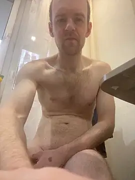 LynnAhNight online show from February 23, 5:31 am