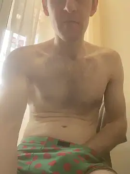 LynnAhNight online show from March 29, 5:51 am