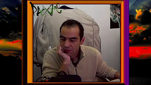 ReyDeBotones online show from February 25, 9:27 pm