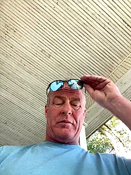 Snapshot of hintly chatting on September 24, 11:03 pm hintly online show from September 24, 11:03 pm