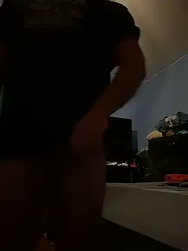 Snapshot of hintly chatting on October 22, 11:14 am hintly online show from October 22, 11:14 am