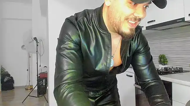 ZackMasterss online show from February 3, 11:47 pm