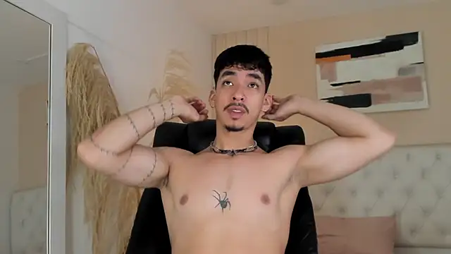 ISAAC CRYSTON online show from January 7, 8:25 pm