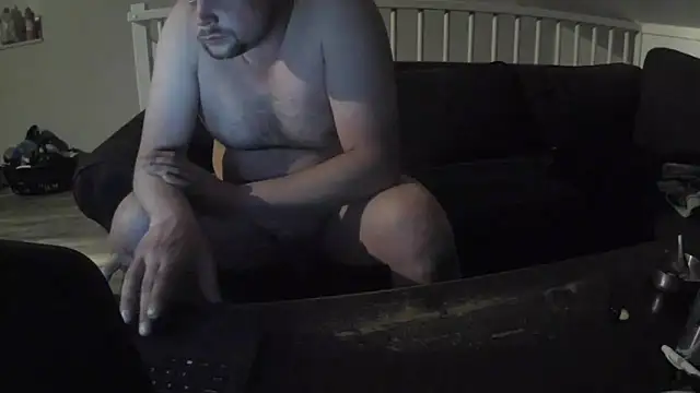 YourLoveBoyKevin online show from April 5, 11:56 pm