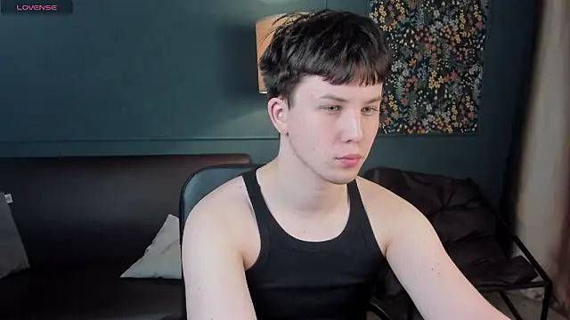 AdrianoAubert online show from October 2, 3:21 am