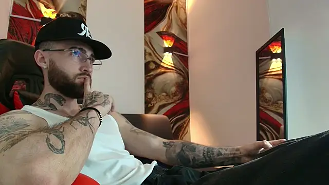 Luke davis01 online show from September 24, 1:20 pm