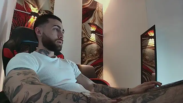 Luke davis01 online show from December 16, 1:40 pm