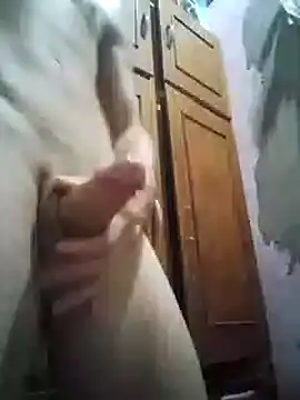 Snapshot of shuelldin chatting on March 2, 4:07 am shuelldin online show from March 2, 4:07 am