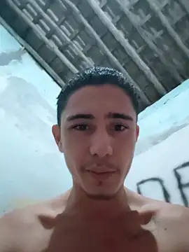 Snapshot of shuelldin chatting on October 4, 9:41 pm shuelldin online show from October 4, 9:41 pm