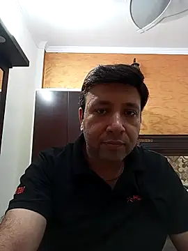 innocentboy1987 online show from October 3, 6:29 am