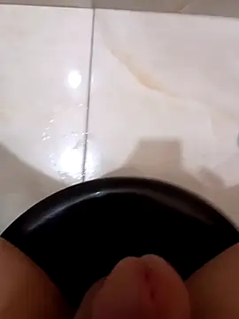 Snapshot of garoto-pirocudo chatting on October 14, 2:02 pm garoto-pirocudo online show from October 14, 2:02 pm