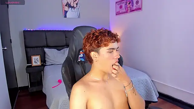 Aiiden 15 online show from January 15, 2:31 pm