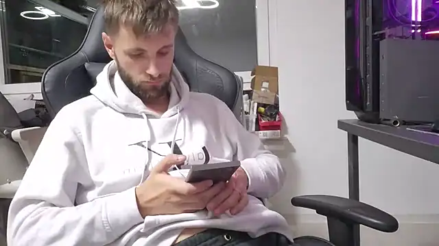 ademandjulia online show from October 2, 9:19 pm