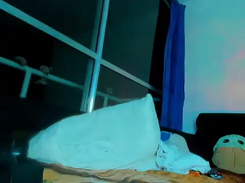 Snapshot of Alessandro_1610 chatting on September 29, 7:29 am Alessandro 1610 online show from September 29, 7:29 am