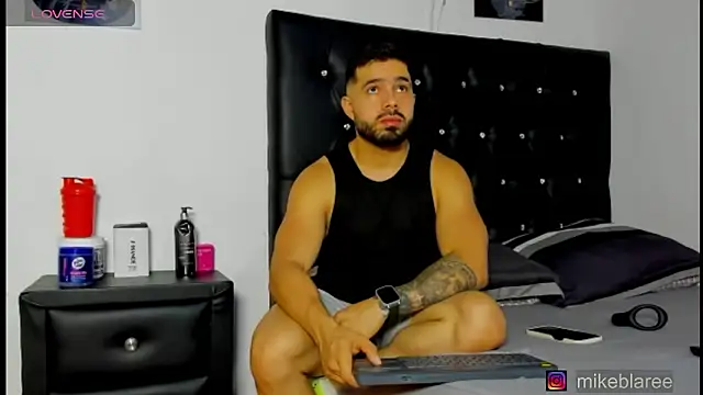 mikeblaree online show from March 21, 7:18 pm