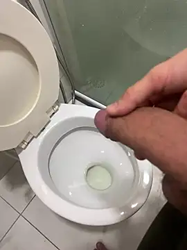 Snapshot of obranquinho21cm chatting on February 20, 6:24 pm obranquinho21cm online show from February 20, 6:24 pm