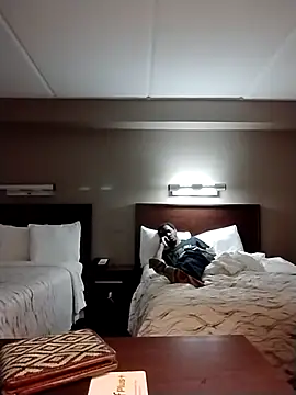 BrownSkinGuy420 online show from February 17, 5:25 am