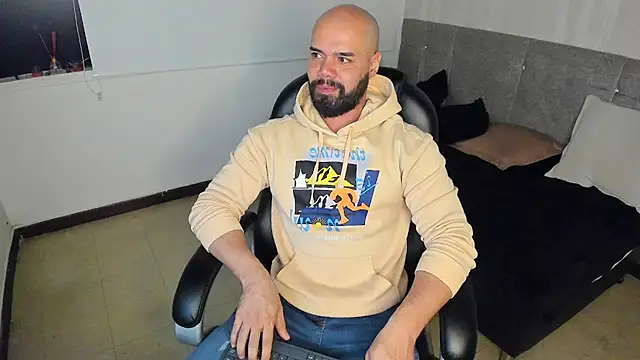 Luke Diaz7 online show from October 18, 4:39 am