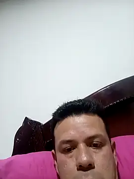 Snapshot of jhon_1988_24 chatting on October 23, 2:26 am jhon 1988 24 online show from October 23, 2:26 am