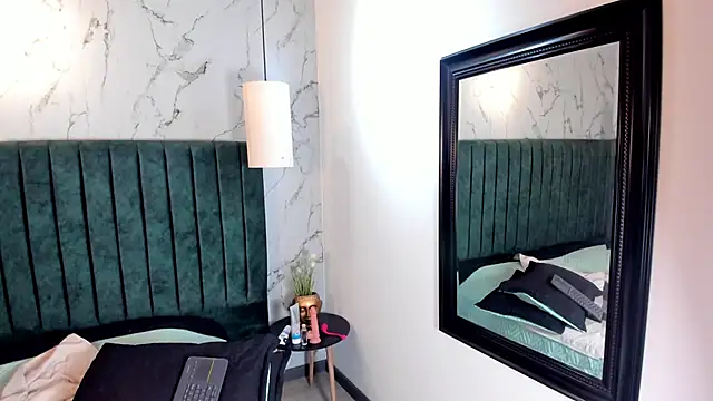 Georgina Palacios  online show from September 17, 4:24 am