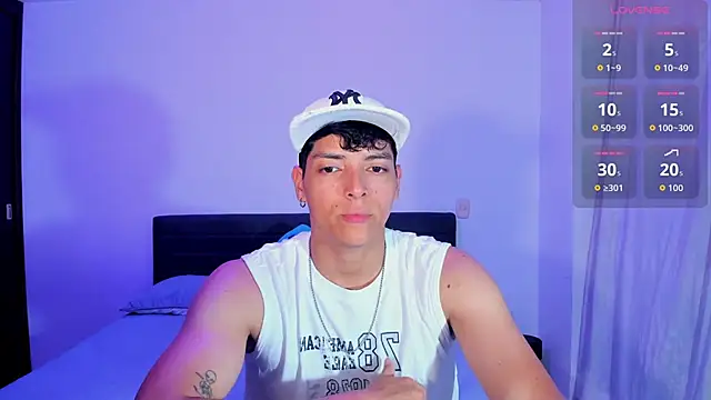  JacobMiller   online show from May 3, 9:06 pm