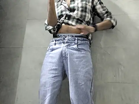 Lustyluckyy online show from October 31, 3:48 pm