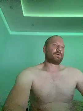 Snapshot of Krzysiekg123 chatting on October 23, 9:18 pm Krzysiekg123 online show from October 23, 9:18 pm