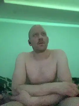 Snapshot of Krzysiekg123 chatting on March 1, 5:20 am Krzysiekg123 online show from March 1, 5:20 am