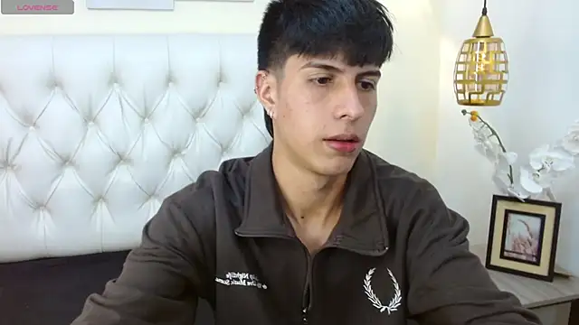 Estiv18  online show from March 9, 11:58 am