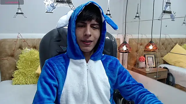 Estiv18  online show from March 12, 1:58 am