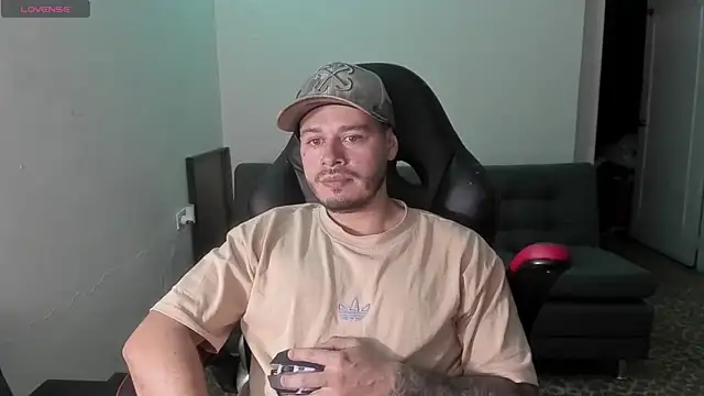 Snapshot of ragnar_lothbrok777 chatting on September 23, 11:26 pm ragnar lothbrok777 online show from September 23, 11:26 pm