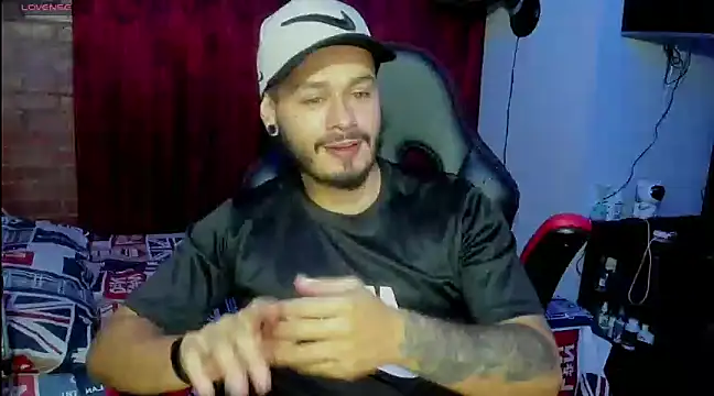 Snapshot of ragnar_lothbrok777 chatting on February 19, 2:01 am ragnar lothbrok777 online show from February 19, 2:01 am