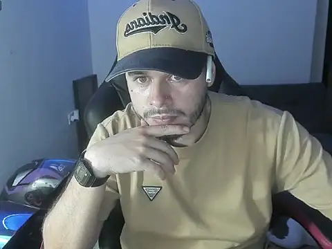 Snapshot of ragnar_lothbrok777 chatting on September 11, 12:53 am ragnar lothbrok777 online show from September 11, 12:53 am