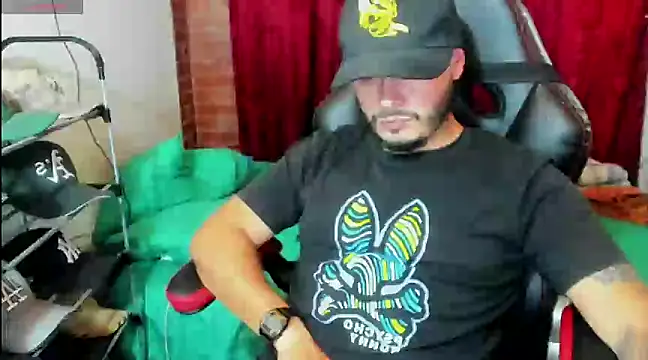 Snapshot of ragnar_lothbrok777 chatting on March 6, 5:57 am ragnar lothbrok777 online show from March 6, 5:57 am