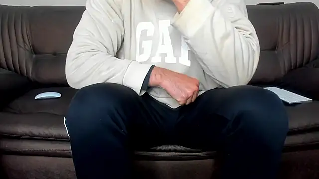 Snapshot of sexyhotmusclesforyou1 chatting on March 14, 2:41 pm sexyhotmusclesforyou1 online show from March 14, 2:41 pm