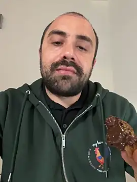 Snapshot of morfeoX chatting on February 20, 7:34 am morfeoX online show from February 20, 7:34 am