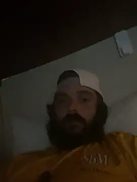 Snapshot of Duhon2317 chatting on February 14, 4:58 am Duhon2317 online show from February 14, 4:58 am