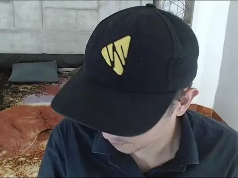 JhonTorres018 online show from March 3, 7:21 pm