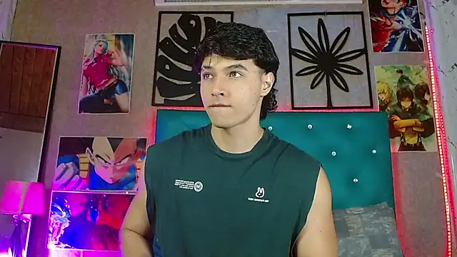 LiamAndrewzz online show from May 30, 6:35 am