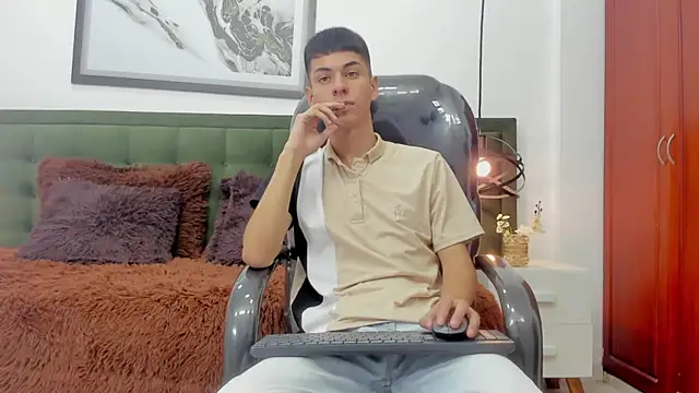 Johann sex online show from January 6, 5:28 pm