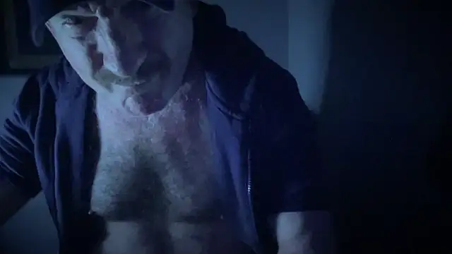 Snapshot of DominantDong chatting on February 19, 12:33 pm DominantDong online show from February 19, 12:33 pm