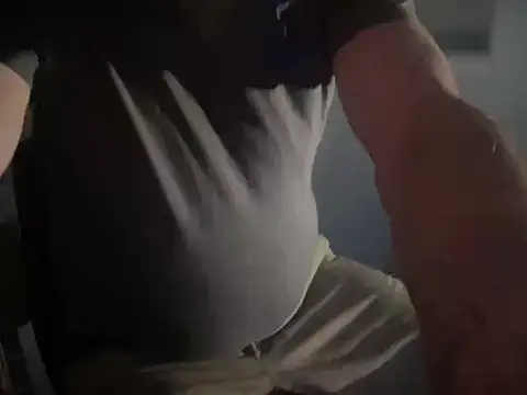 Snapshot of DominantDong chatting on October 30, 8:10 pm DominantDong online show from October 30, 8:10 pm