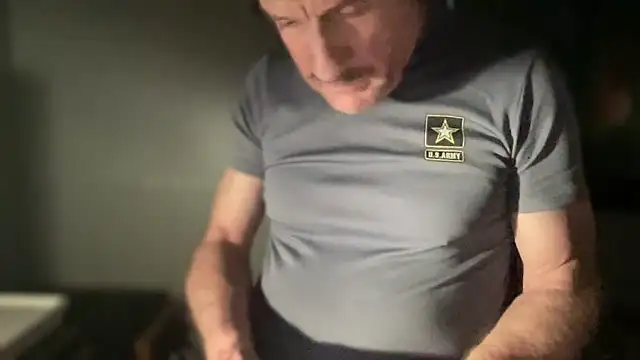 Snapshot of DominantDong chatting on September 17, 2:07 pm DominantDong online show from September 17, 2:07 pm