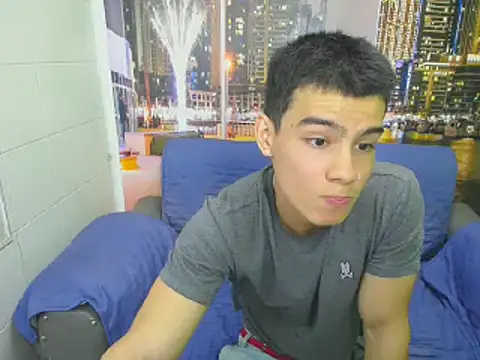 Snapshot of seigfried0 chatting on February 18, 6:39 pm seigfried0 online show from February 18, 6:39 pm