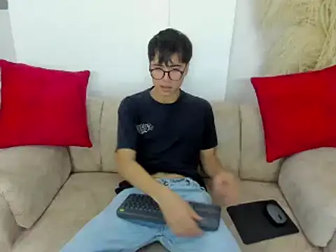 liam orion online show from March 8, 8:24 pm