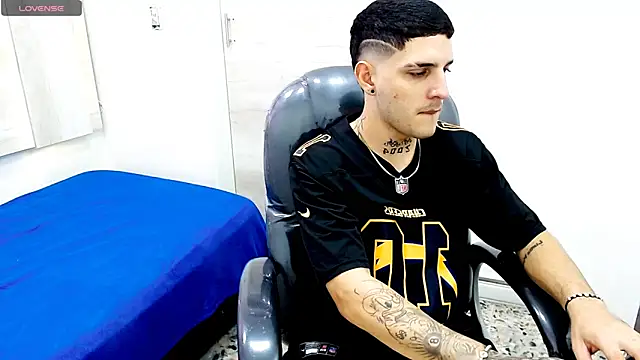 prankish boy online show from February 24, 4:27 am