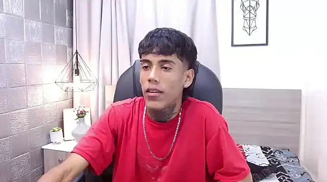 Snapshot of RyanKing19 chatting on March 9, 2:43 pm RyanKing19 online show from March 9, 2:43 pm