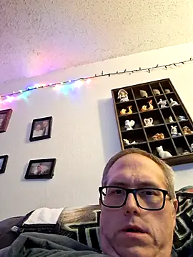 Smallone327 online show from October 4, 6:40 am