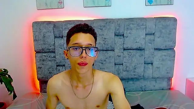 skinny bigcock02 online show from February 24, 7:30 pm